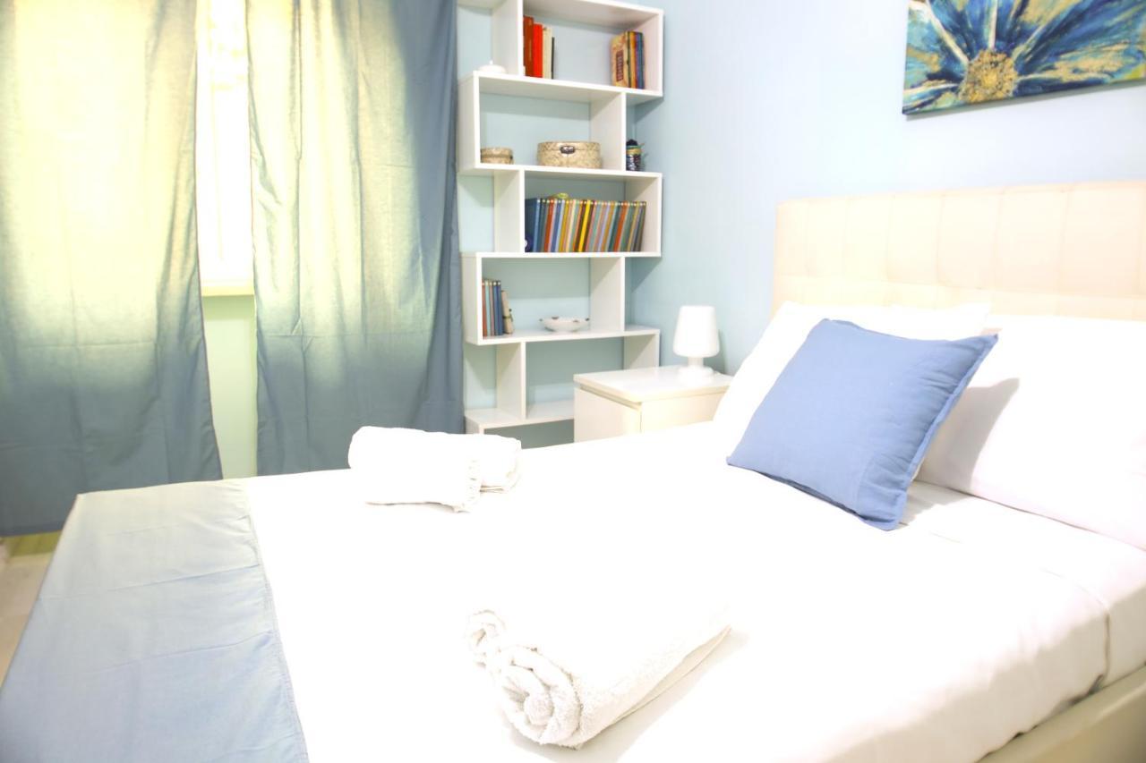 Apartament Hostly - Vittoria House - Near The Center With Private Parking Neapol Zewnętrze zdjęcie