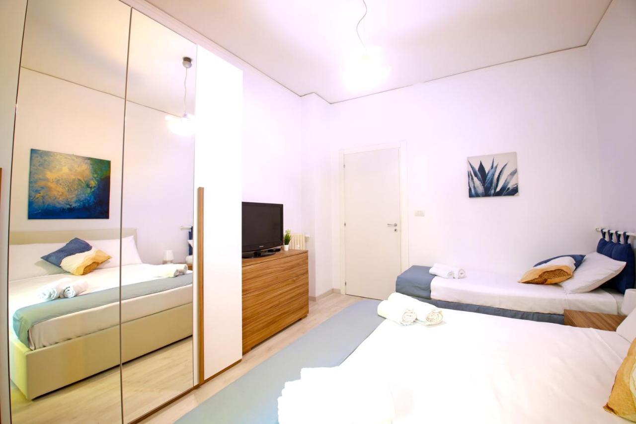 Apartament Hostly - Vittoria House - Near The Center With Private Parking Neapol Zewnętrze zdjęcie