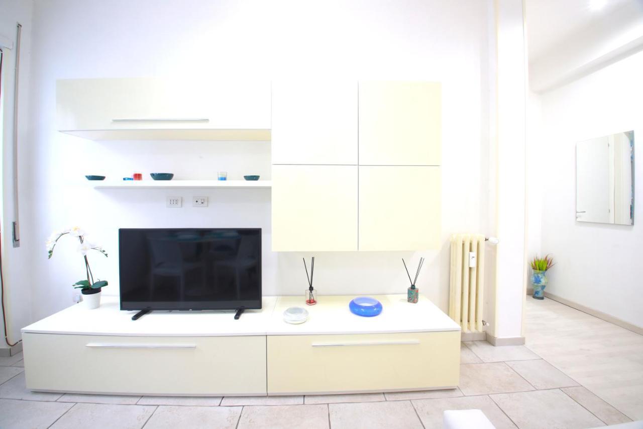Apartament Hostly - Vittoria House - Near The Center With Private Parking Neapol Zewnętrze zdjęcie