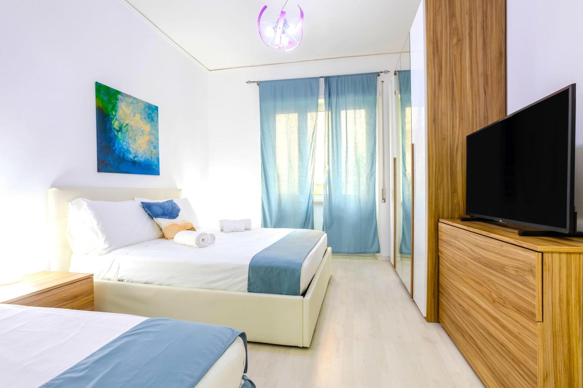 Apartament Hostly - Vittoria House - Near The Center With Private Parking Neapol Zewnętrze zdjęcie