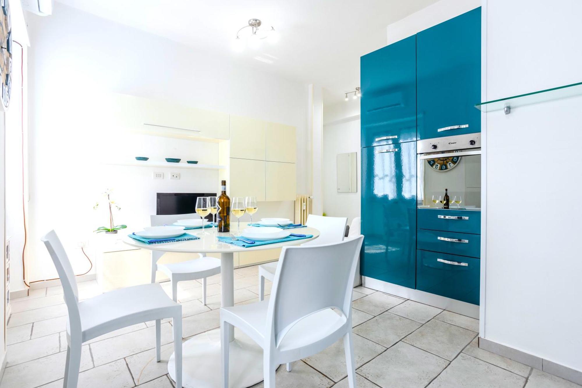 Apartament Hostly - Vittoria House - Near The Center With Private Parking Neapol Zewnętrze zdjęcie